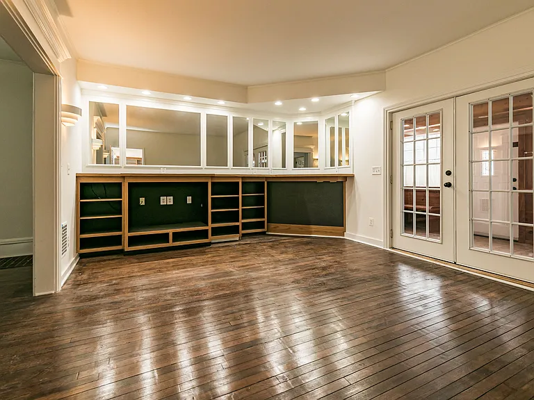 1207 Madison St #1 — Photo 9