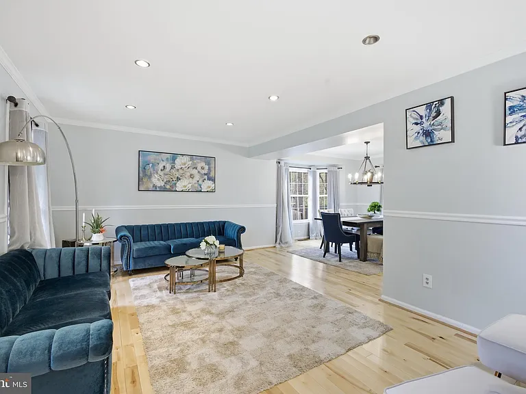 8664 Pohick Forest Ct — Photo 6