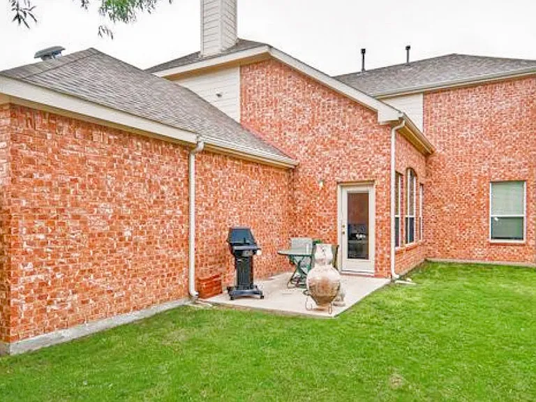 1625 Mineral Springs Dr — Photo 19