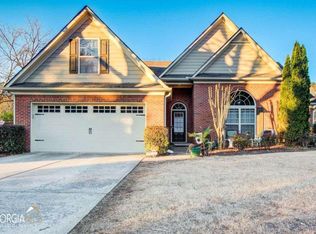 768 York View Dr, Auburn, GA