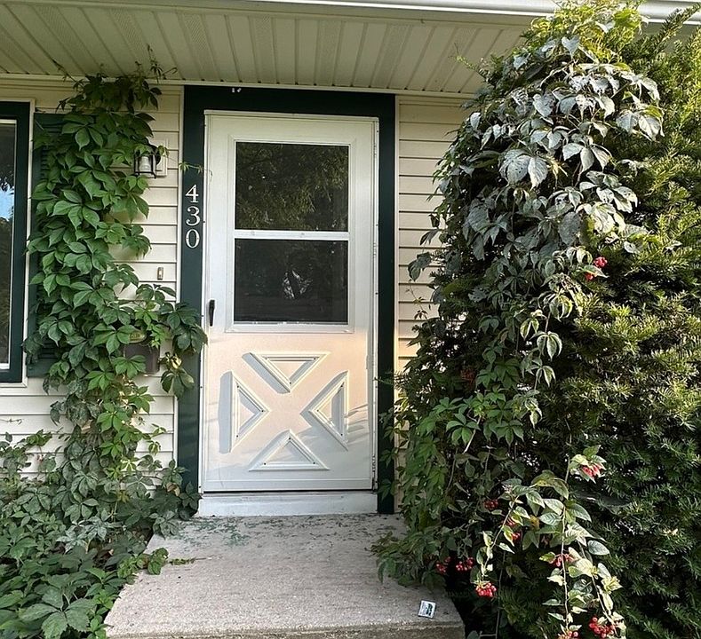 1st image of 430 Spring Ave