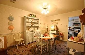 5th image of 8431 Chimneyrock Blvd