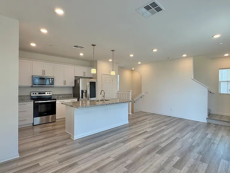 455 Fitzpatrick Rd #101 — Photo 5
