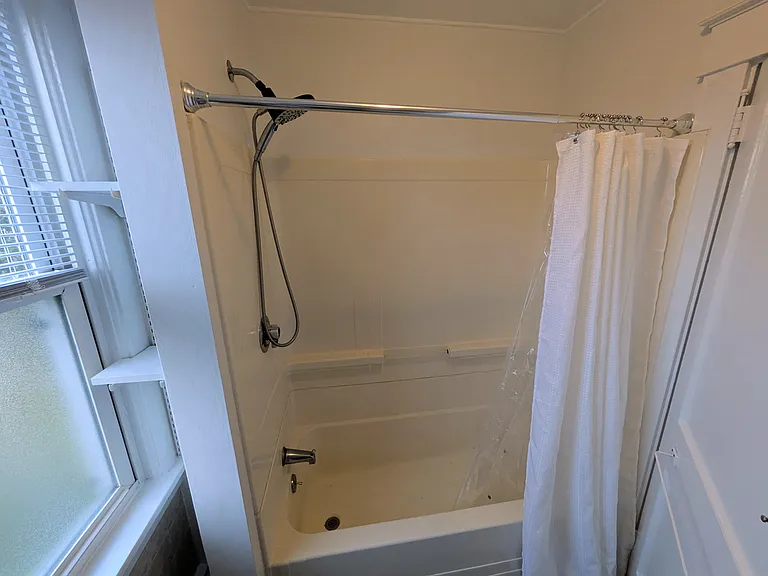 90 Gibbs Ave #4 — Photo 14