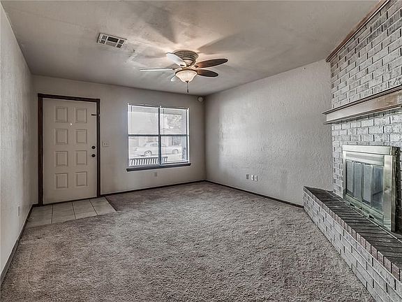 3rd image of 12420 Southgate Dr