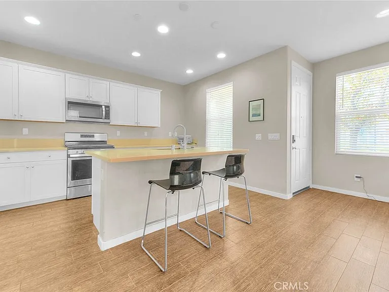 8836 Banyan — Photo 11