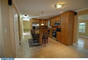 2nd image of 1694 Dogwood Ln