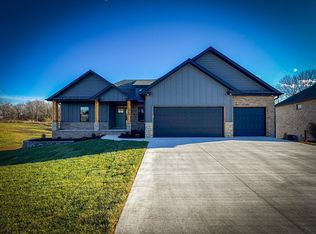 5966 S Franklin Ave, Springfield, MO 65810