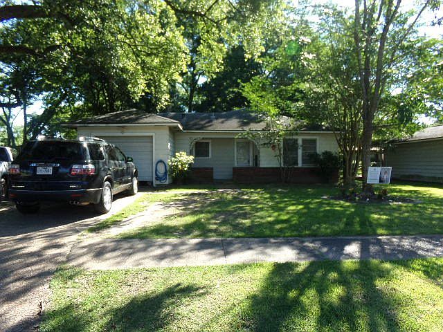 1st image of 506 Bluebonnet Dr