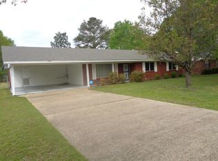 607 Sycamore St, Columbus, MS 39702