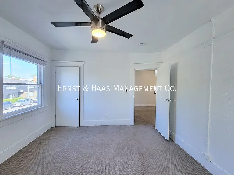 546 Lime Ave — Photo 16