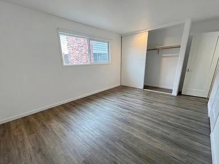 Tabor West Apartments — Photo 11