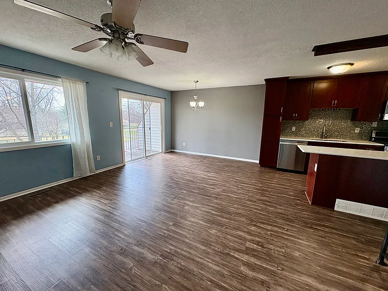 3622 Garden Blvd N — Photo 10