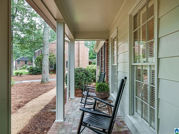 4th image of 3433 River Bend Rd
