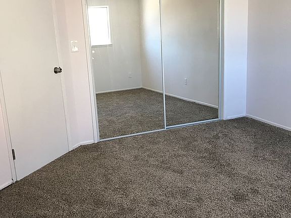 2nd image of 4252 Woodlawn Ave #355
