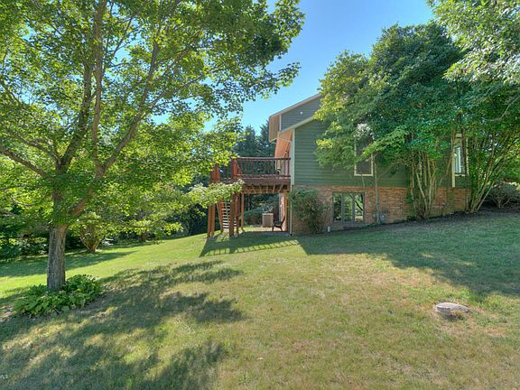 3rd image of 1401 Gladewood Dr