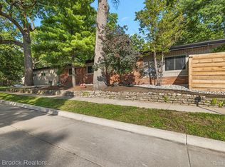 1411 W Farnum Ave, Royal Oak, MI 48067