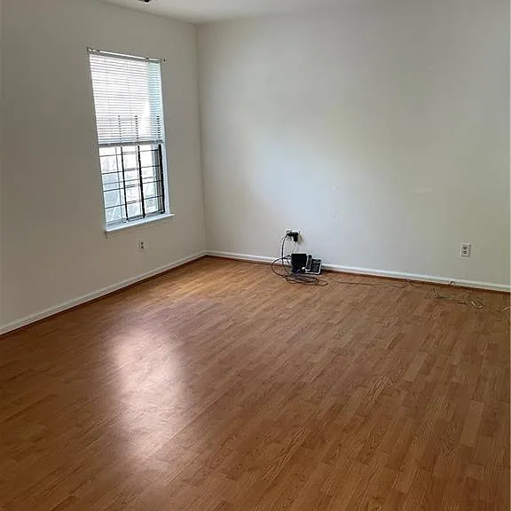 764 B Ave — Photo 2