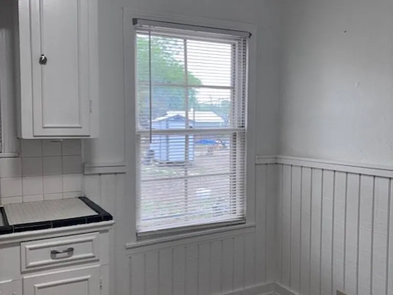 2607 W Craig Pl — Photo 7