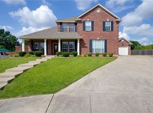 7800 Vineyard Ct, North Richland Hills, TX 76182
