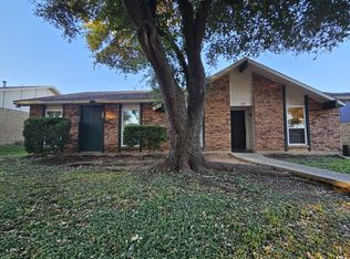 7107 Chinaberry Rd, Dallas, TX 75249