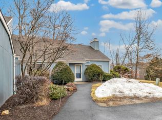 94 Black Birch Ct #94, Shelton, CT 06484