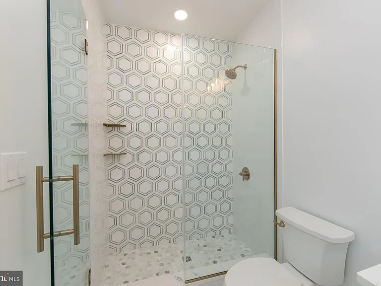 371 Kresson Rd — Photo 36