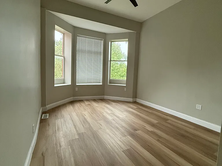 1824 S Harding Ave #2 — Photo 5