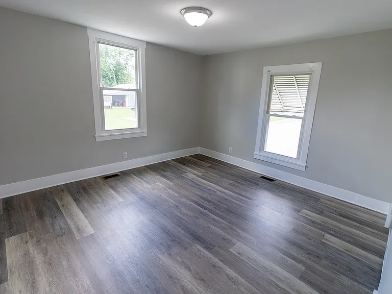 46 Saint Clair St — Photo 3