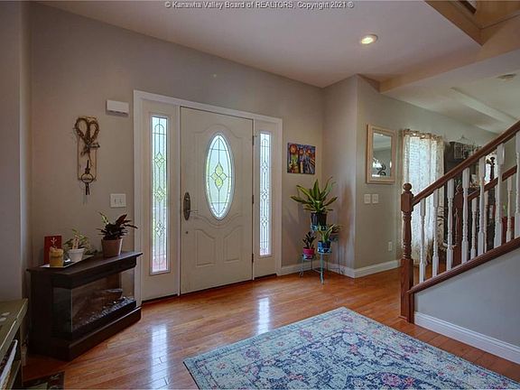 3rd image of 13317 Maccorkle Ave