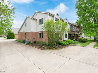 142 Holl Rd NE, North Canton, OH 44720