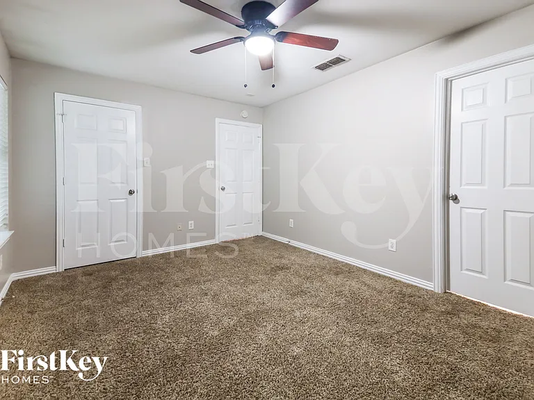 1607 Coleman St — Photo 10