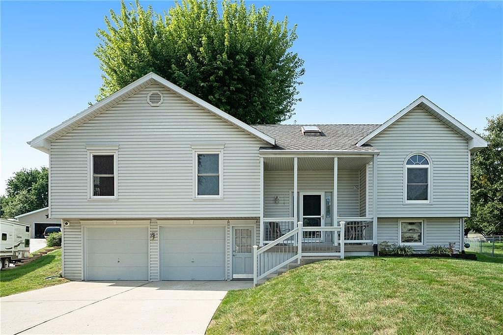 1124 NE Barnes Dr, Lees Summit, MO 64086 MLS 2455341 Zillow