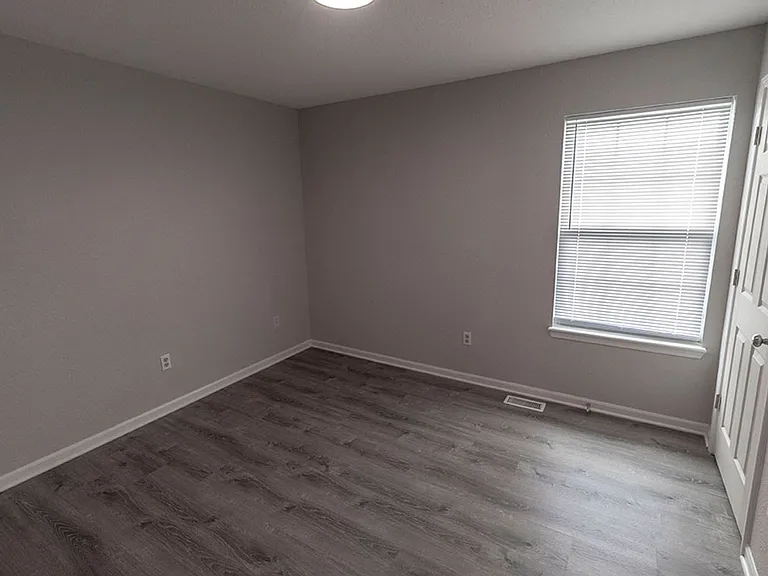 4305 Derby Ridge Dr — Photo 20