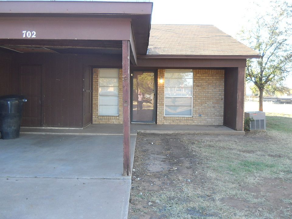 1st image of 702 Chaparral Cir