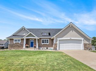 953 Golfside Ct, Jenison, MI 49428