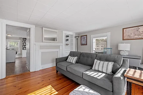 21B Portsmouth Ave Photo 1
