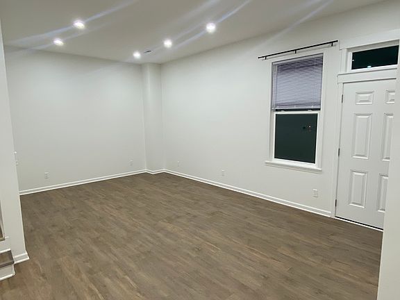 5th image of 203 E Ellsworth St #2