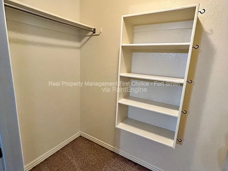 4802 S 28th St — Photo 21