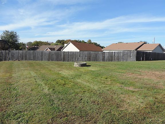 2nd image of 162 Brad Ct