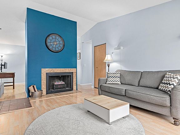 4th image of 300 Shelard Pkwy Unit 303