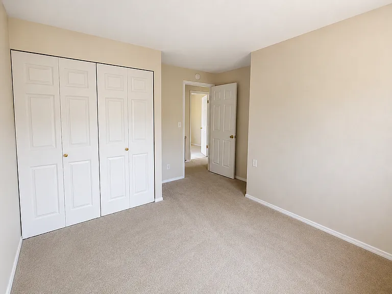 18905 SE 44th Way — Photo 16