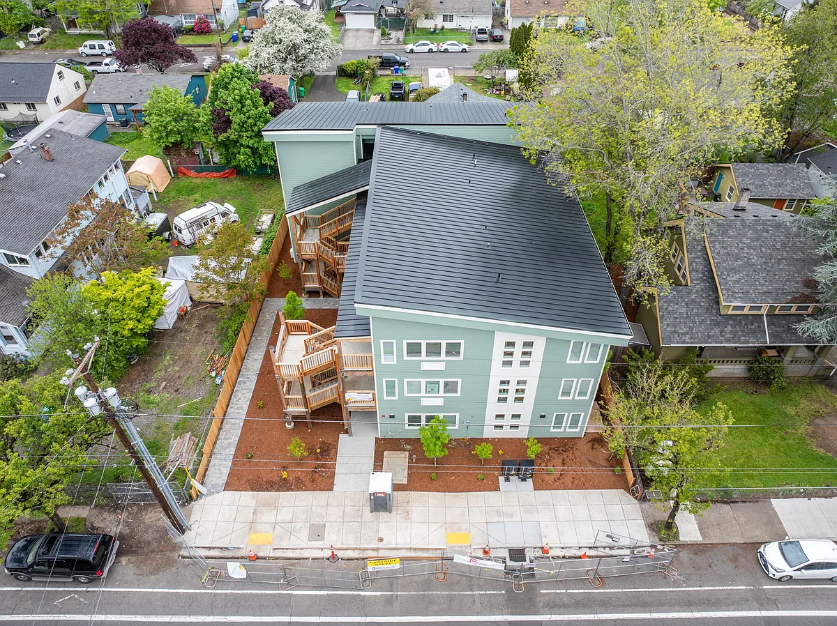 Building Photo - 6355 SE 92nd Ave