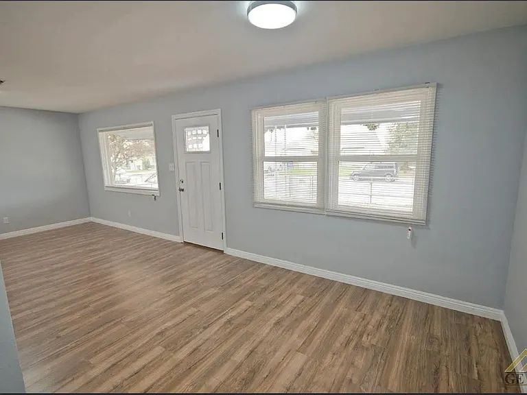 1800 Esther Dr — Photo 8