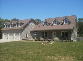 203 Old Snake Hill Rd, Glocester, RI 02814