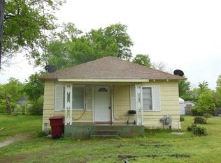 603 E 15th St, Bonham, TX 75418
