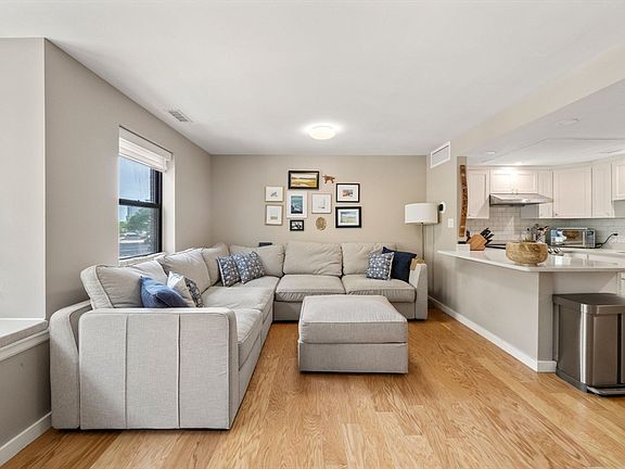 3rd image of 376 Commercial St APT 2B