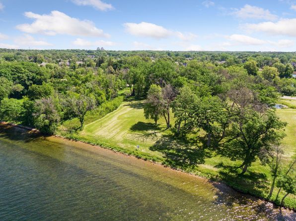 535 Bushaway Rd, Wayzata, MN 55391