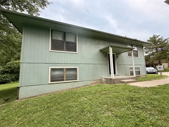 505 Sycamore St, Harrisonville, MO 64701