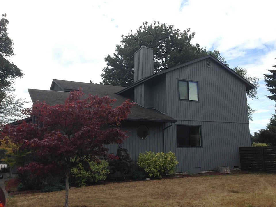 2nd image of 2560 NE 96th St